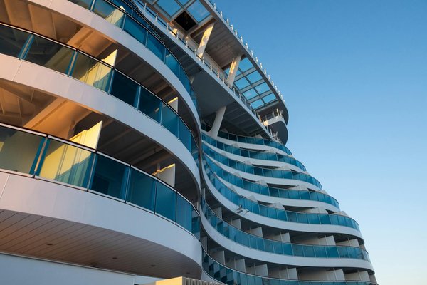 Où pratiquer le snorkeling au milieu des raies manta à Hawaii ?